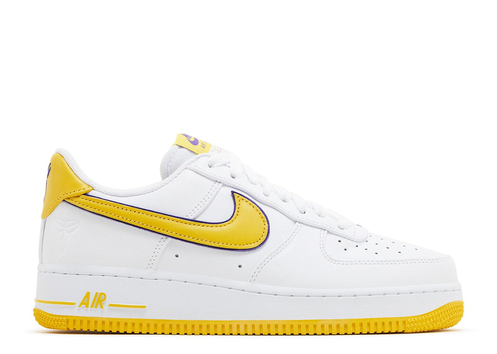 NIKE AIR FORCE 1 LOW RETRO 